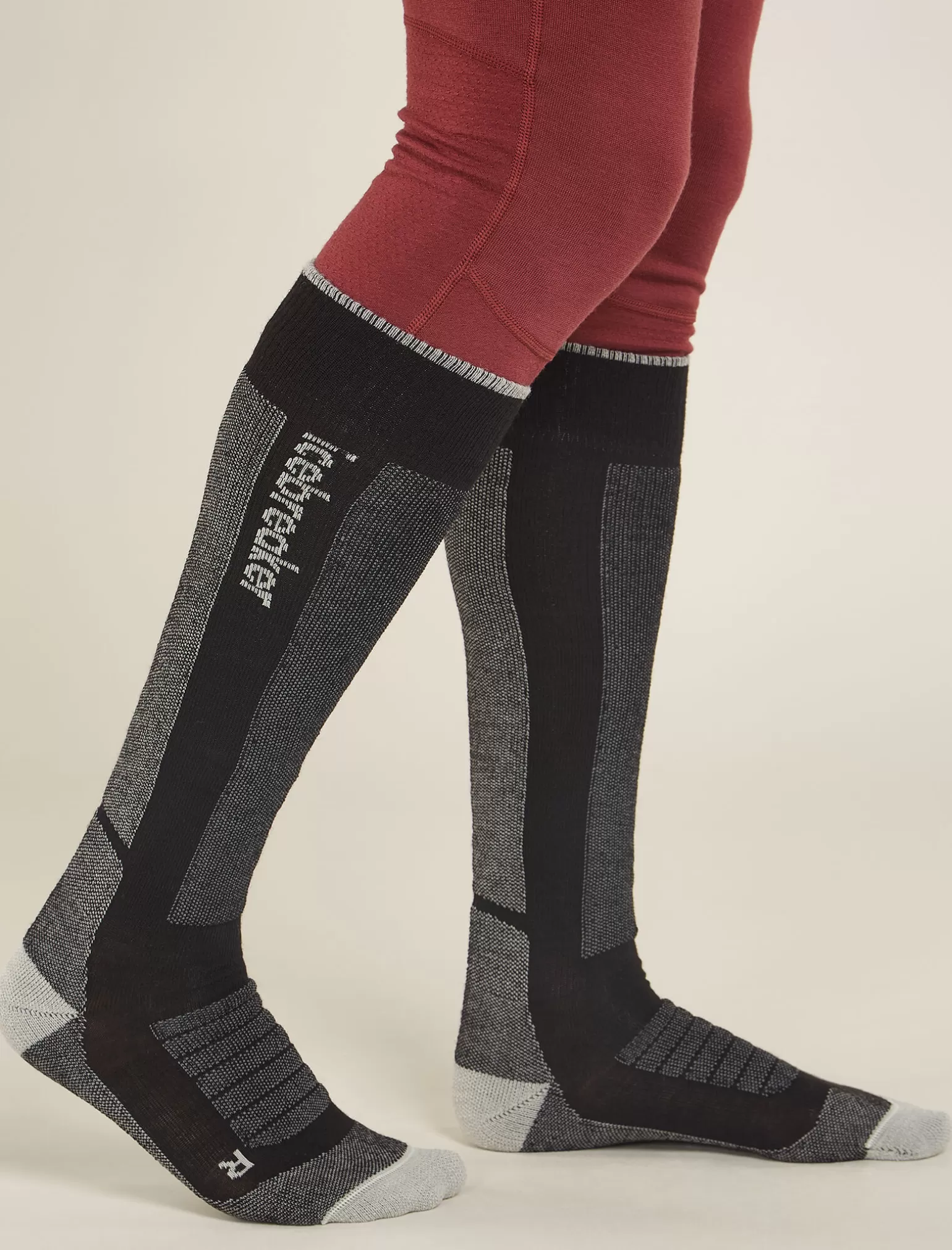 Icebreaker Men's Merino Ski+ Medium Over The Calf Socks