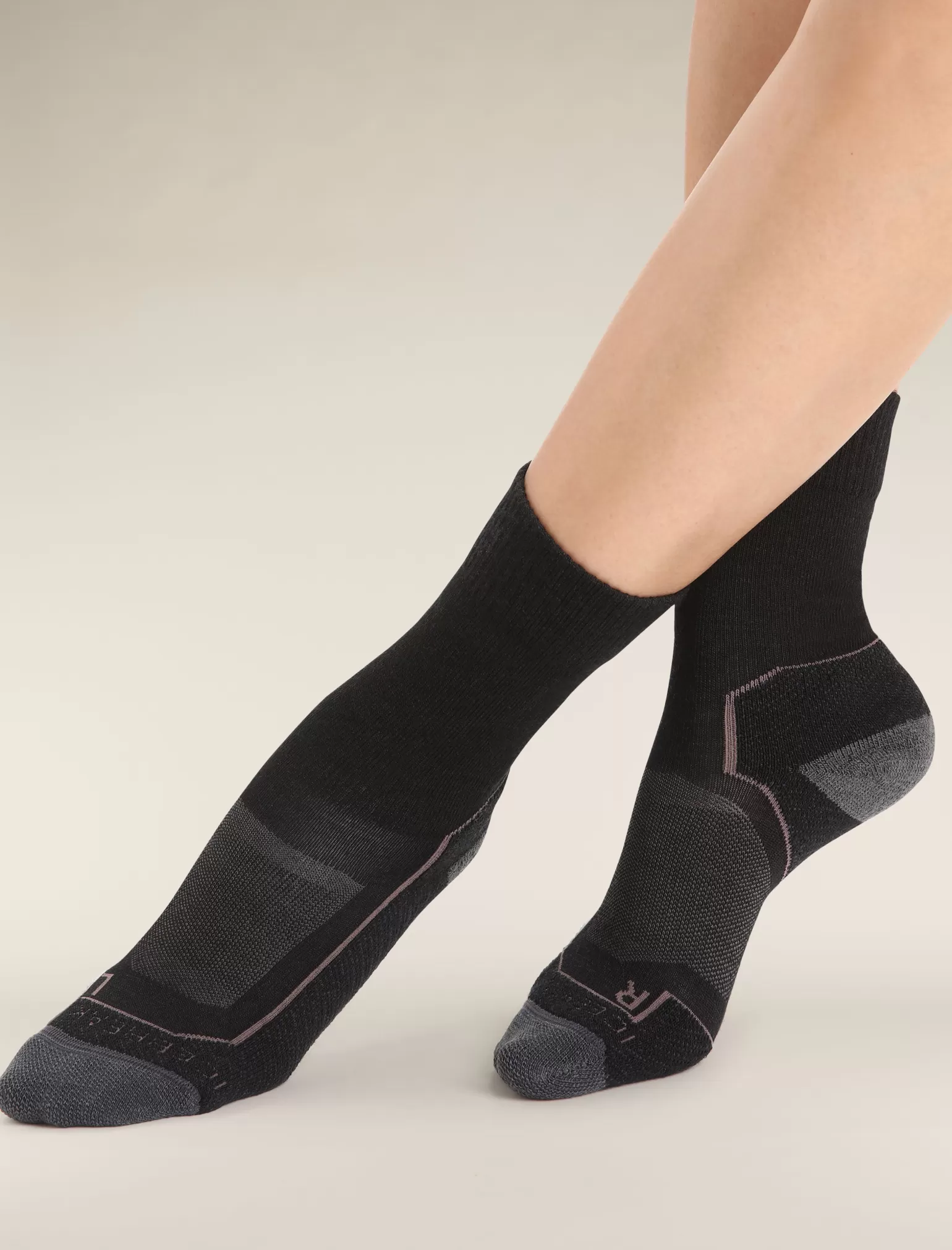 Women Icebreaker Women's Merino Hike+ Light Crew Socks